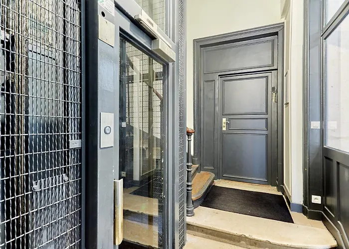 Apartment Superb 2 Bedrooms Centrer Of By Prestige