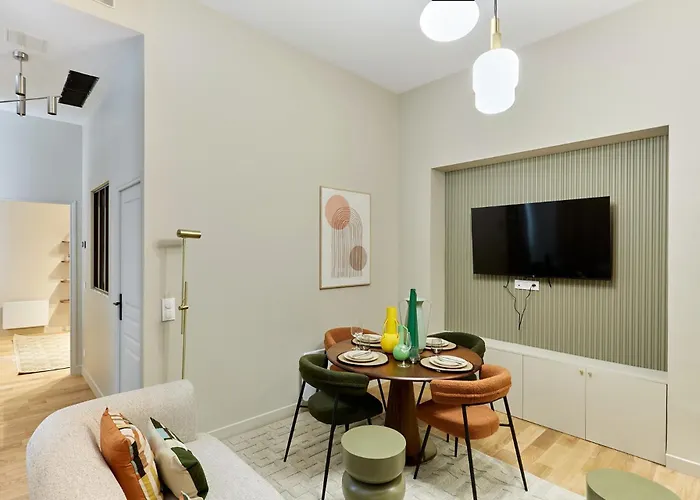 Apartment Superb 2 Bedrooms Centrer Of By Prestige Paris